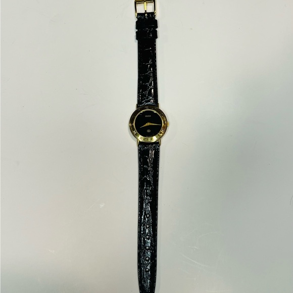 Gucci Vintage Authentic Gold Plated 3000L Genuine Leather Swiss Quartz Watch main image 8